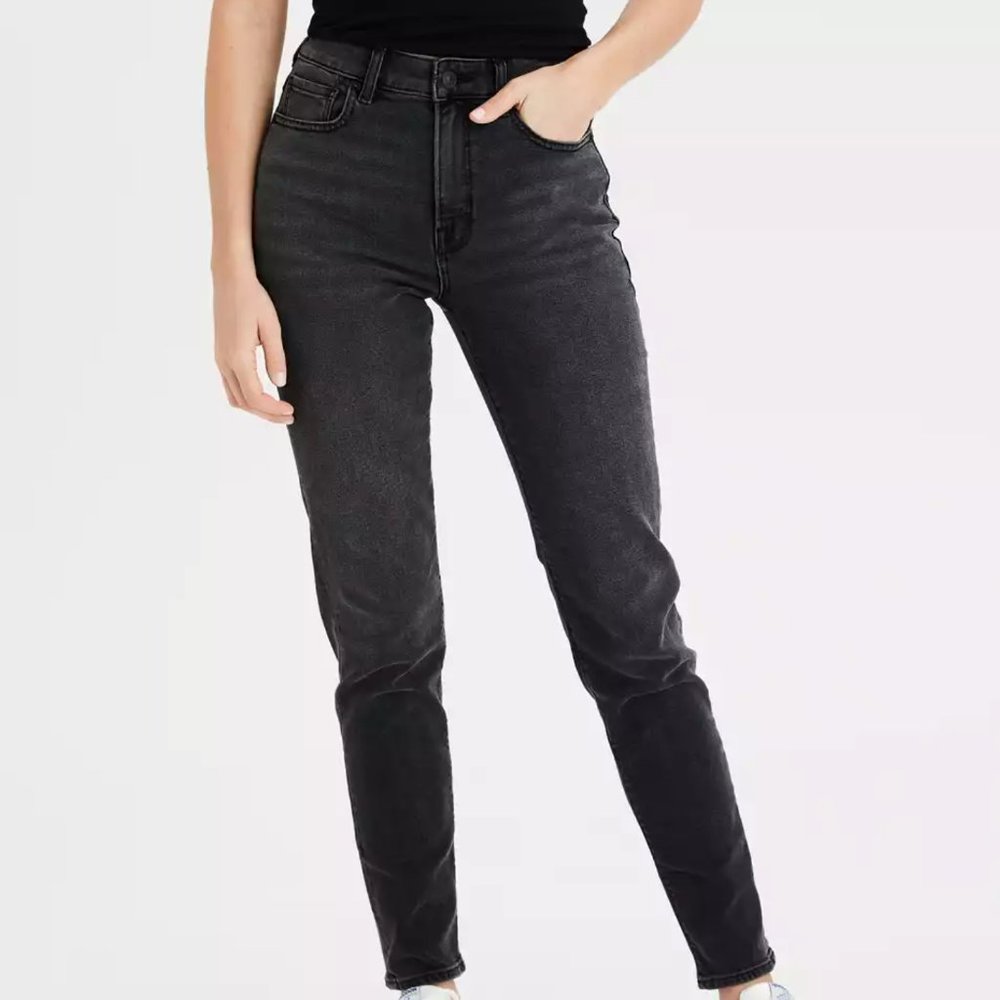 American Eagle Slim Fit Mom Jean
